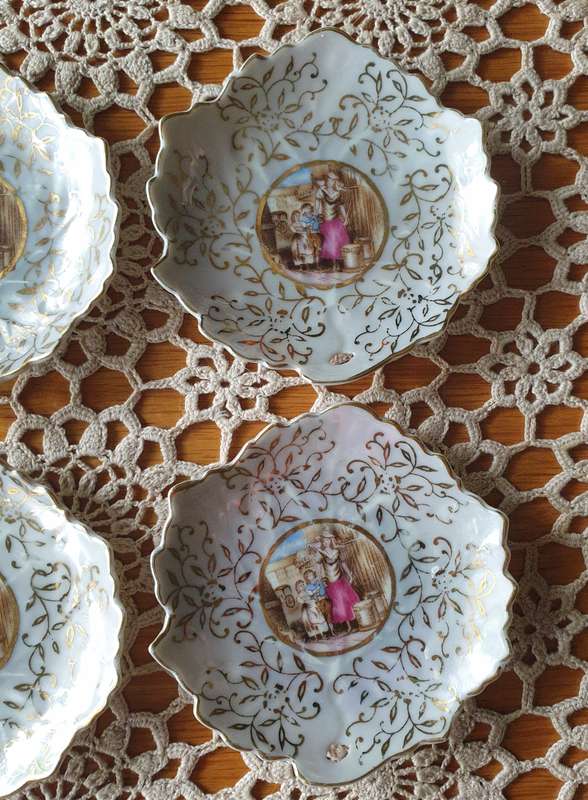Hand Painted Porcelain Leaf Plates w/Gold Trim Couple Set 6