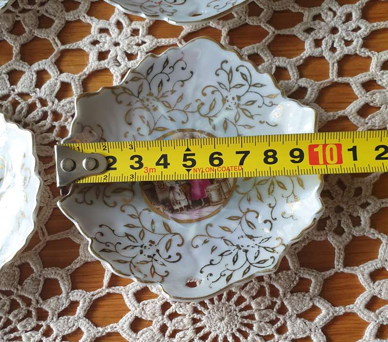 Hand Painted Porcelain Leaf Plates w/Gold Trim Couple Set 6