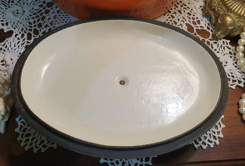Eetrite Large Cast Iron Oval Lidded Casserole Dish