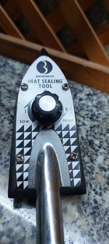 Heat sealing iron 220v