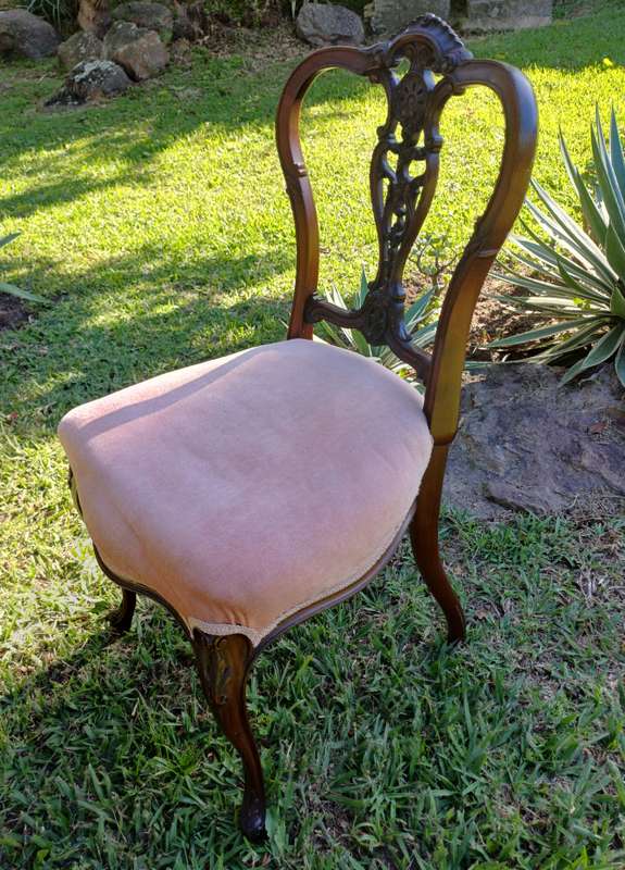 Victorian Carved Rosewood Parlor Accent Slipper Chair