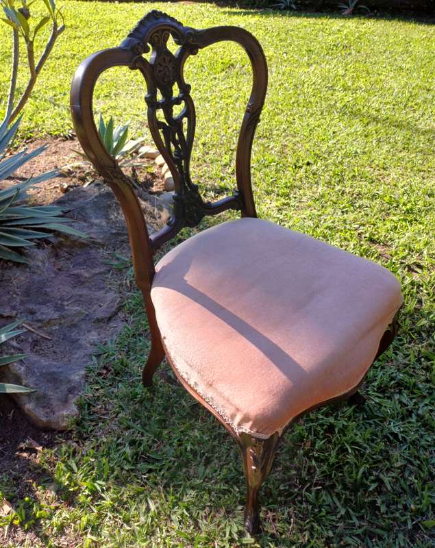 Victorian Carved Rosewood Parlor Accent Slipper Chair