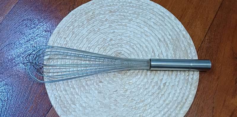 VERY LARGE WHISK FOR YOUR KITCHEN