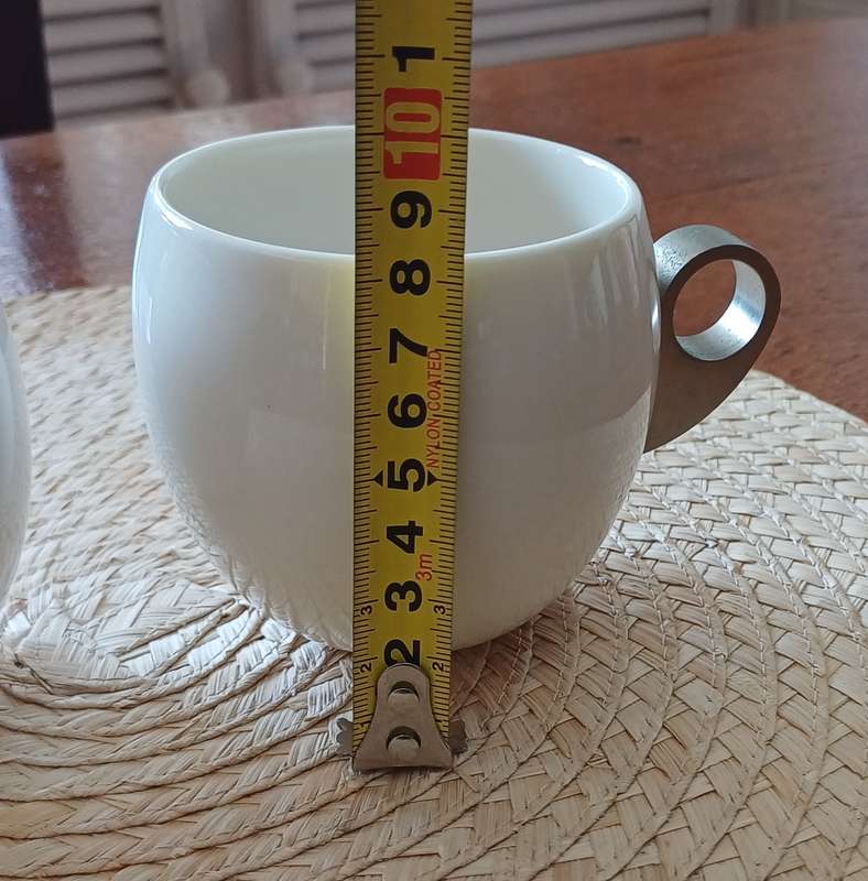 SET OF WHITE COFFEE MAGPPIE MUGS