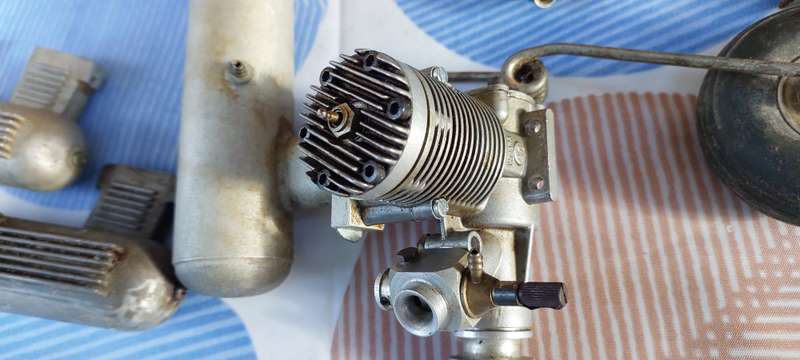 Collection of radio Controlled aircraft engins and accessories