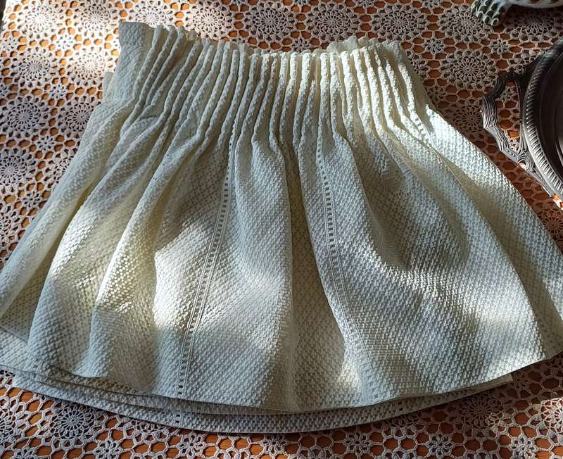 LACE CURTAIN WITH LINING 42 CM X 4 METERS VERY GOOD CONDITION | LIKE NEW |
