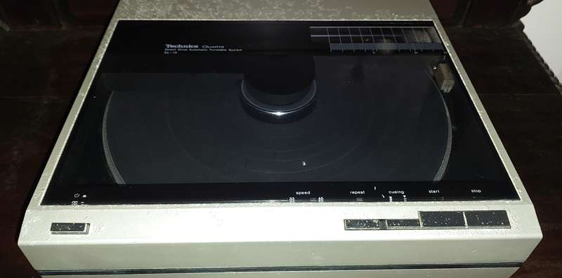 WOW ....ONLY ONE IN SOUTH AFRICA ....Techniks SL 10 Turntable