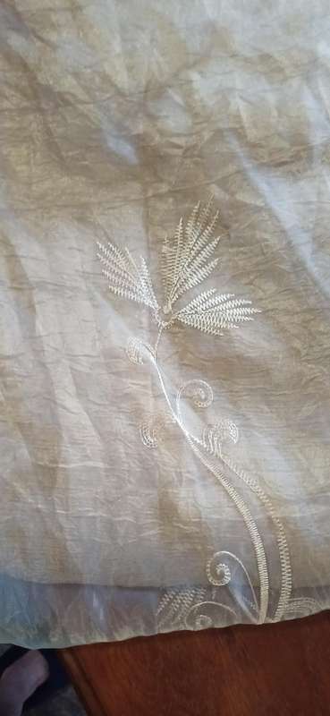 Large Gold Color Curtain  4m Wide x 2.5m Drop  Very Good Condition
