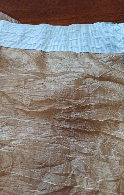 Large Gold Color Curtain  4m Wide x 2.5m Drop  Very Good Condition