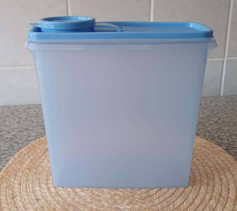 Tupperware Container | Like NEW |