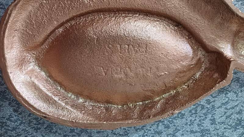 Vintage Cast Iron Crocodile Ashtray  Victoria Falls Souvenir | Heavy Copper-Coloured Collectible