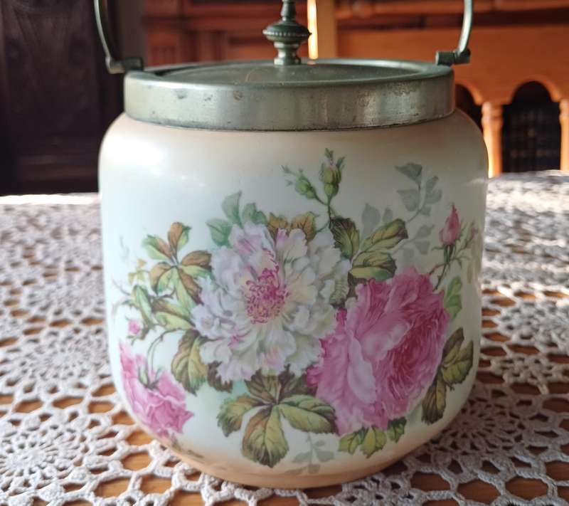 Porcelain Floral Biscuit Jar 14 x 14 cm High