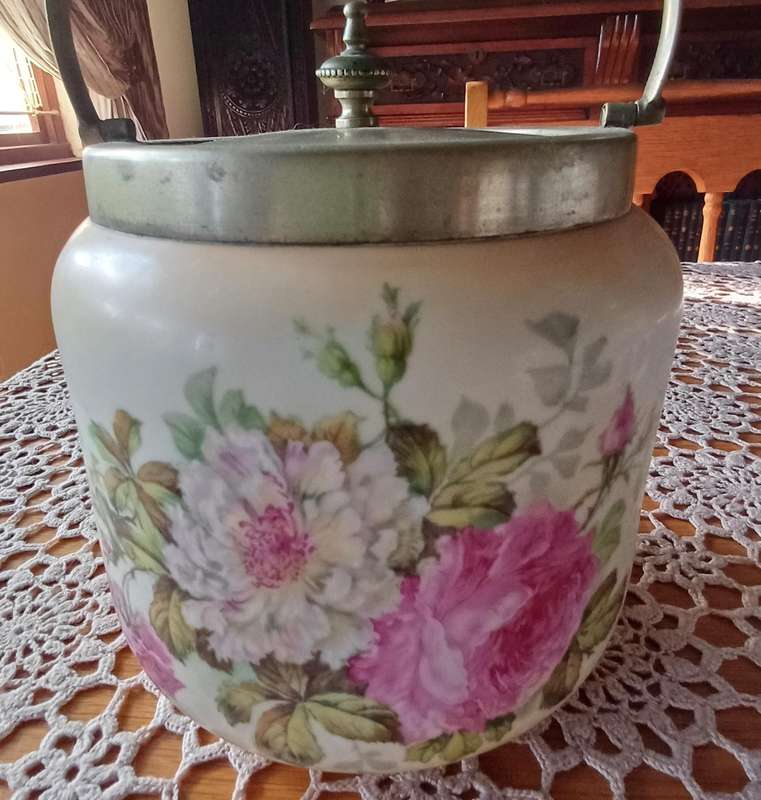 Porcelain Floral Biscuit Jar 14 x 14 cm High