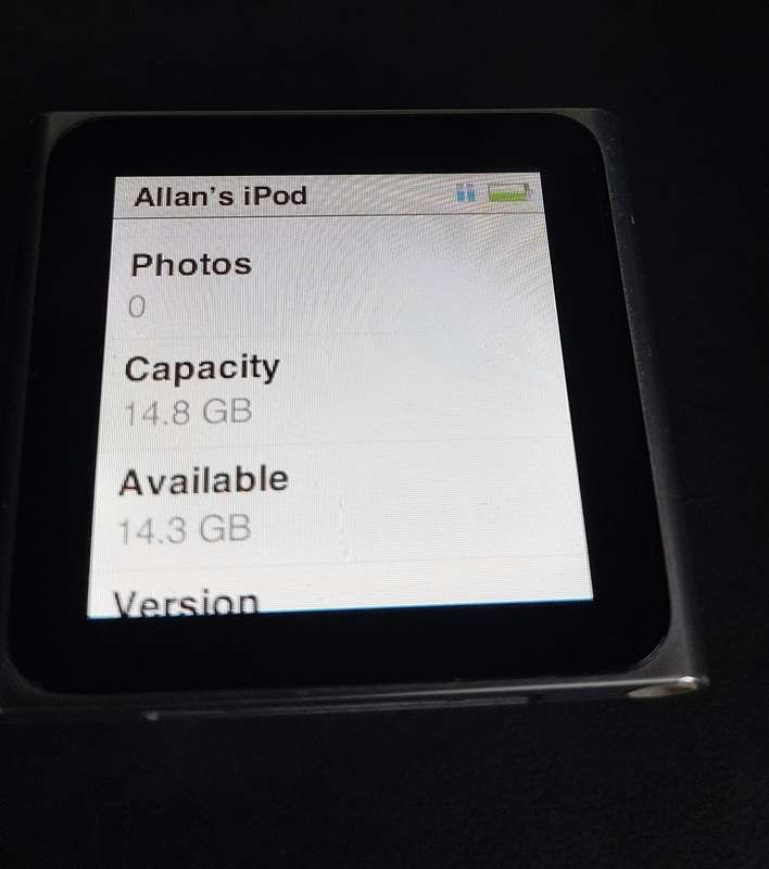 iPod Nano 16 GB gen 6 with sony boombox .