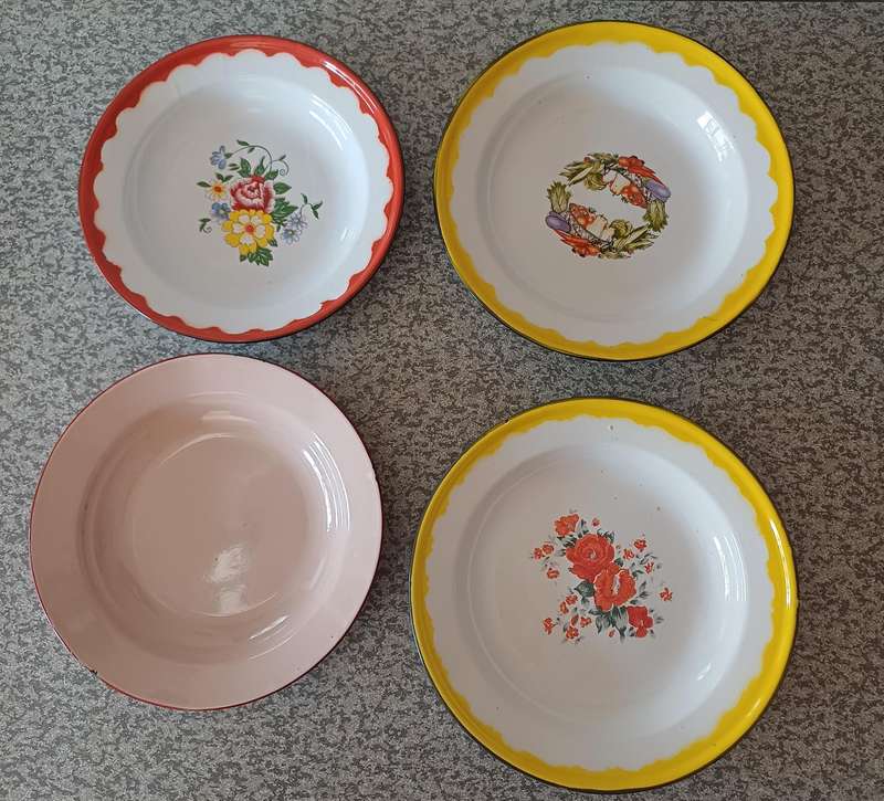 Charming Vintage Enamel Plates  Set of 4 | Delightfully Nostalgic Kitchenware