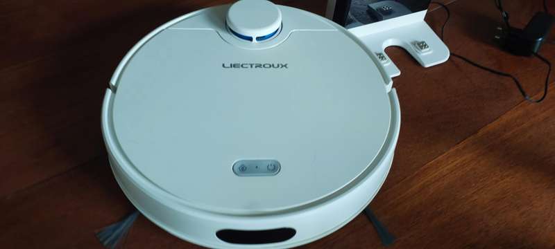 Liectroux ZK901 is a laser-guided vacuum robot