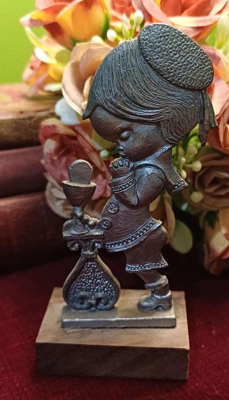 Vintage PELTRO CESELLATO A MANO Pewter Praying Girl Figurine on Wooden Base