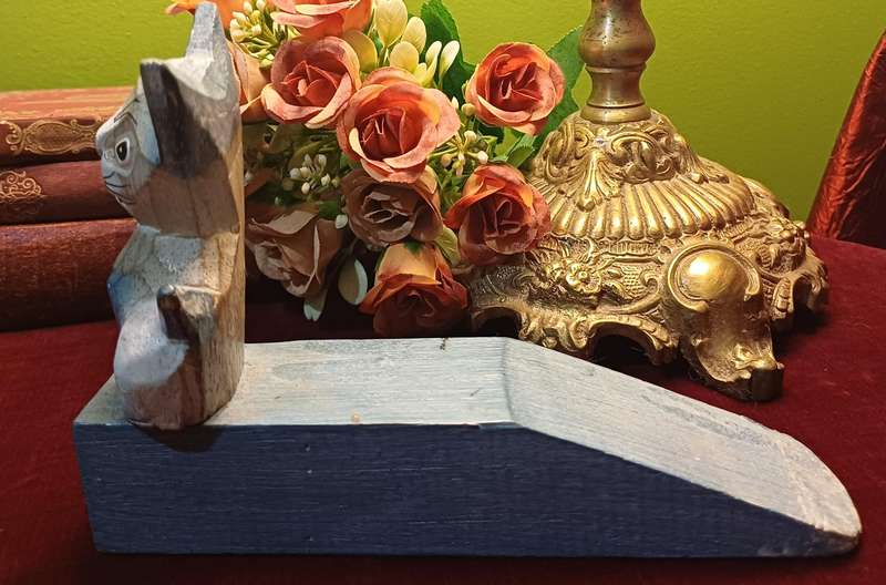 Carved Wood - Cat door stop