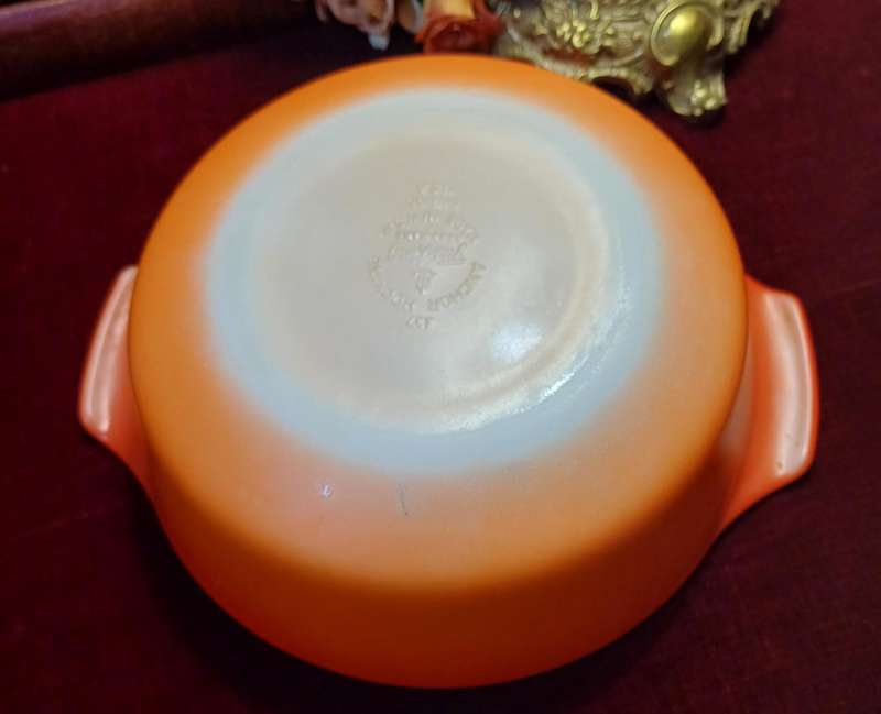 Retro Anchor Hocking Fire King Orange Ombre 1½ QT Casserole Bowl  Ovenware