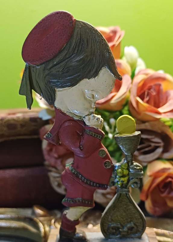 Vintage PELTRO CESELLATO A MANO Pewter Praying Girl Figurine on Wooden Base