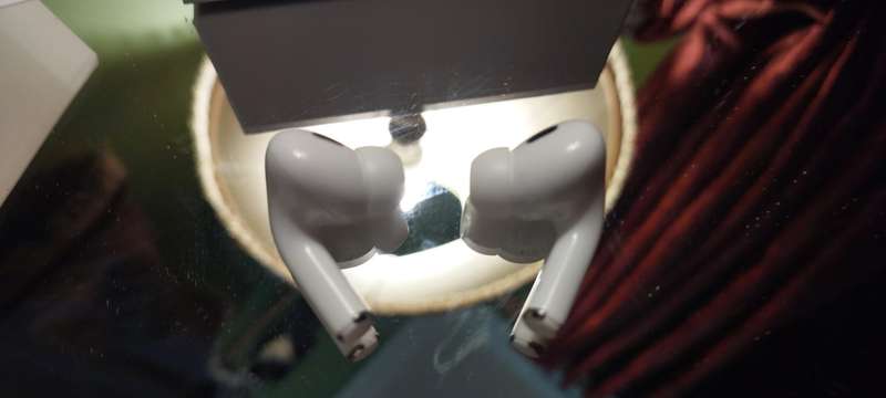 APPLE AirPods Pro 2nd Gen with MagSafe Case (USB-C)