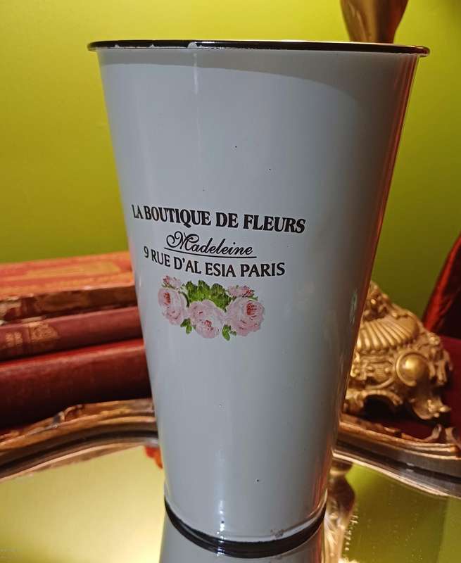 La Boutique de Fleurs Madeleine Enamel Flower Vase  French Country Charm