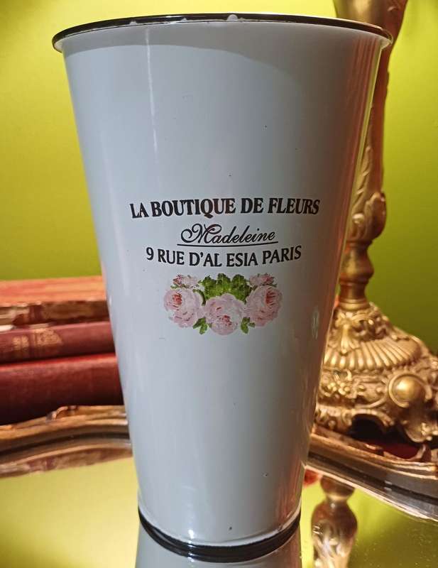 La Boutique de Fleurs Madeleine Enamel Flower Vase  French Country Charm