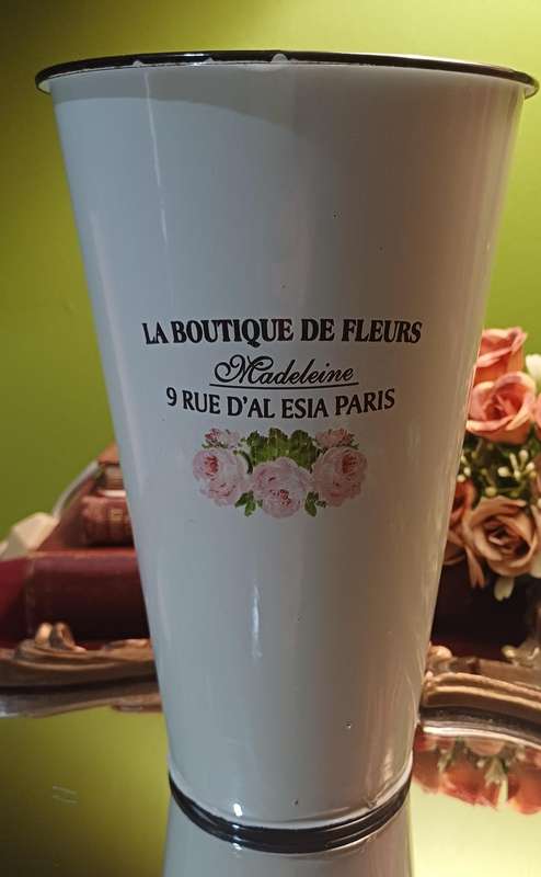 La Boutique de Fleurs Madeleine Enamel Flower Vase  French Country Charm