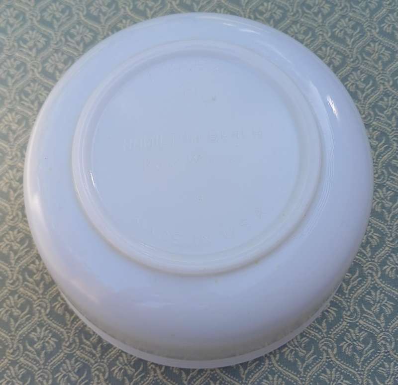 Hamilton Beach Pyrex White Mixing Bowl
