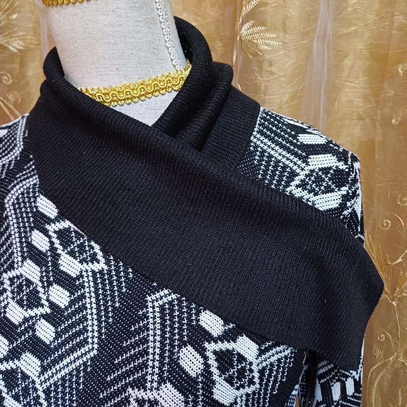 Cardigan   Label Says 13/14 Years, Fits Ladies Size 34