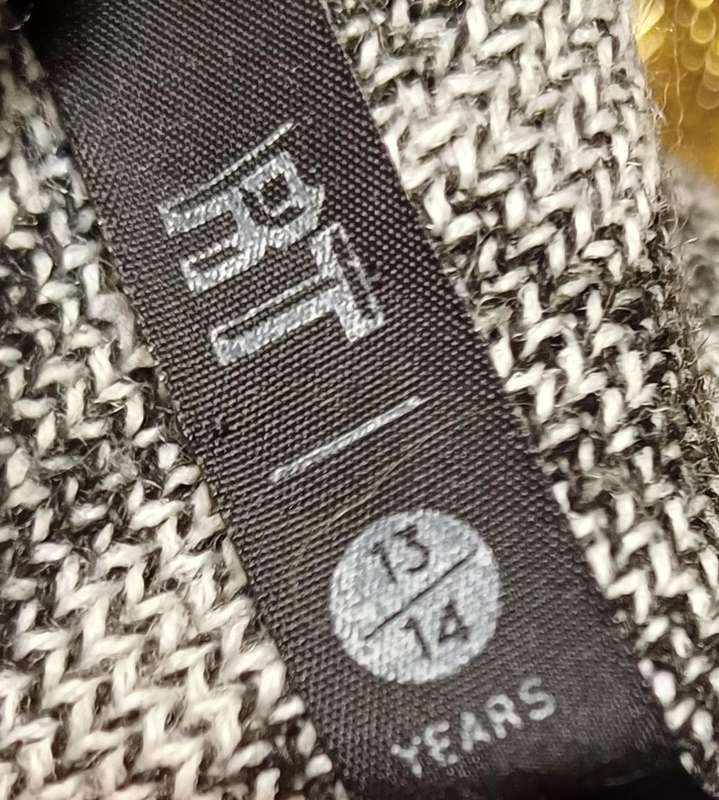 Cardigan   Label Says 13/14 Years, Fits Ladies Size 34