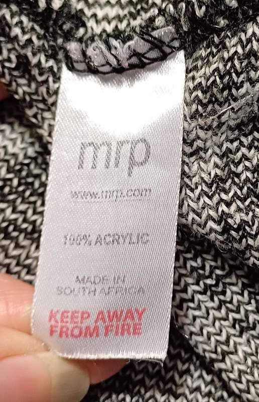 Cardigan   Label Says 13/14 Years, Fits Ladies Size 34