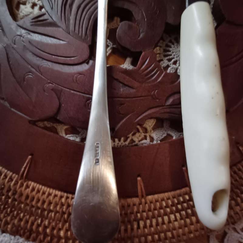 Vintage Metal Flexible Spatula Icing Spreader & silver plated cake server
