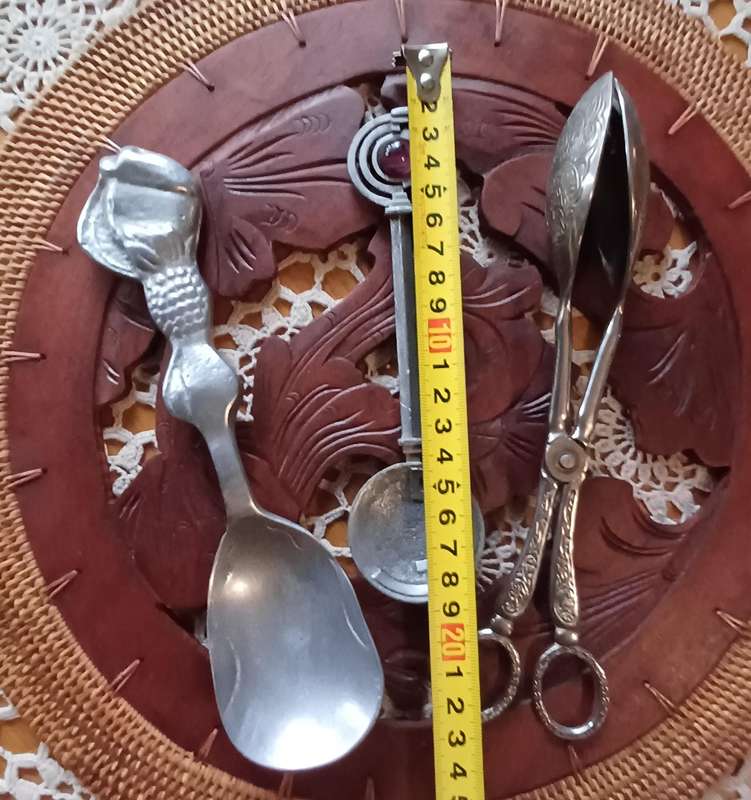 VINTAGE UTENSILS | DISPLAY | DECOR | CAKE |