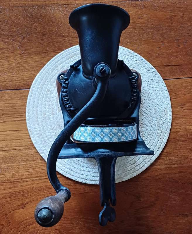 Antique Large Cast Iron No.4 Spong & Co Ltd Coffee Mill Grinder