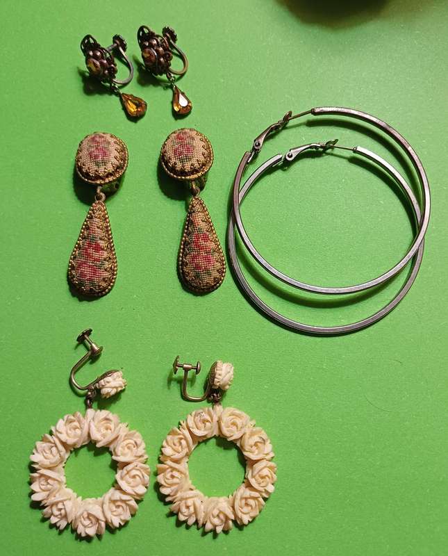 Vintage Costume Jewelry  | 11 |