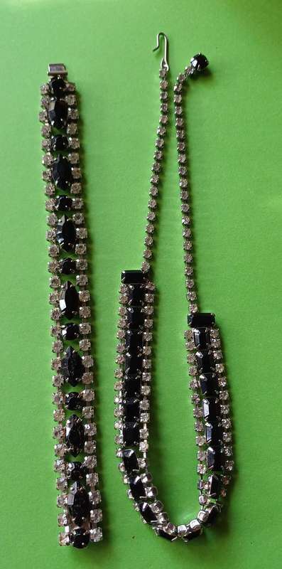 1950s Rhinestone & Black Jet Onyx Choker Necklace with Matching Bracelet   | 17 |