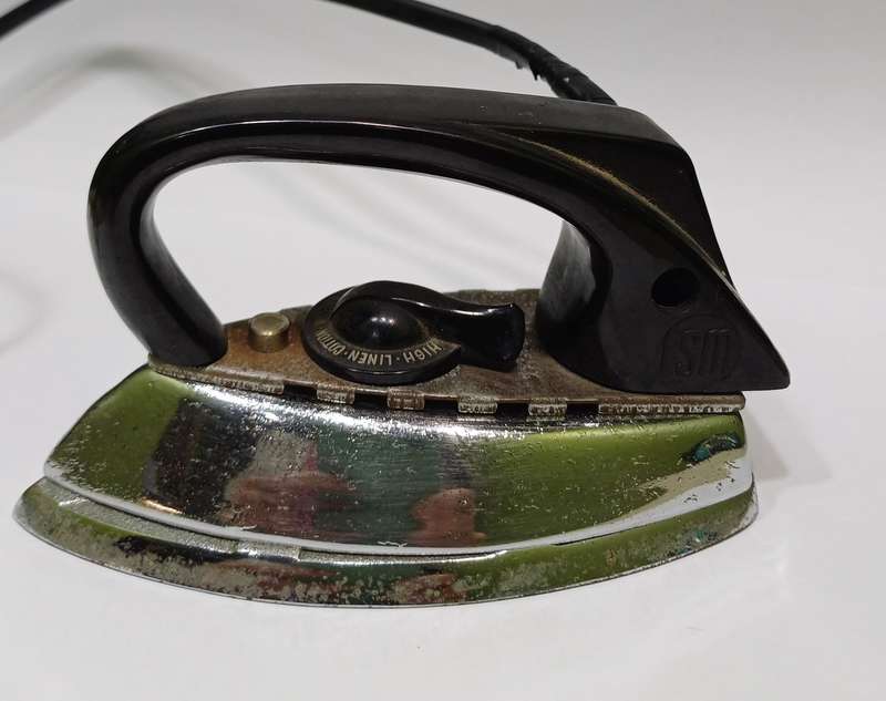 Electric Travel Iron
