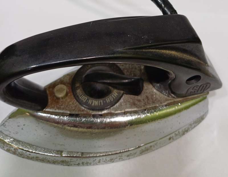 Electric Travel Iron