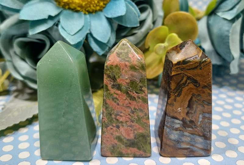 Trio of Crystal Pillars  Mystical Stone Guardians (Approx. 2 x 2 x 4.5 cm Each) | 32 |