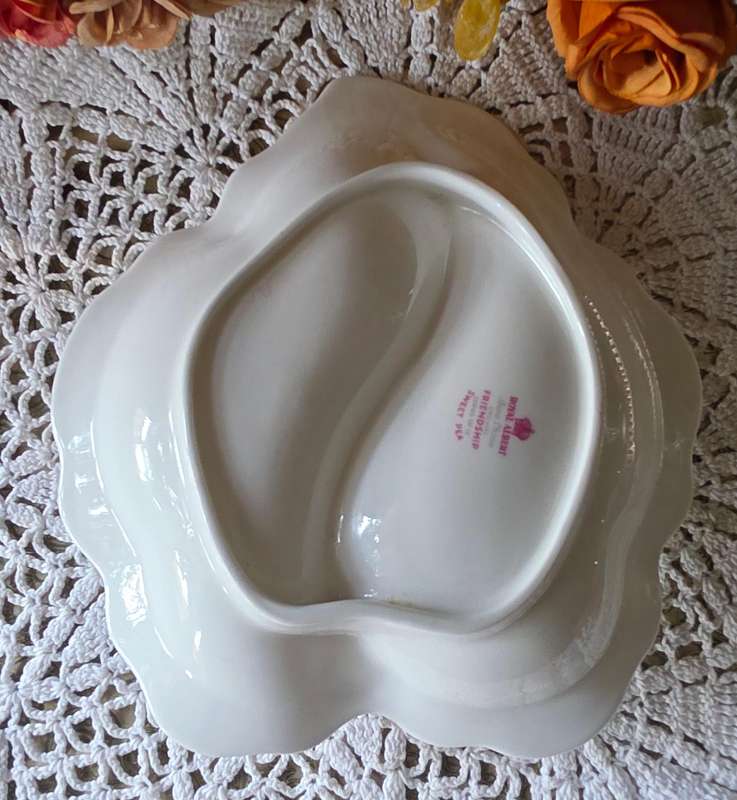ROYAL ALBERT LEAF DISH | SWEET PEA | FRIENDSHIP SERIES |
