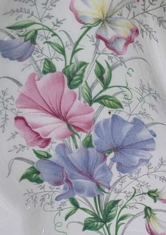 ROYAL ALBERT LEAF DISH | SWEET PEA | FRIENDSHIP SERIES |