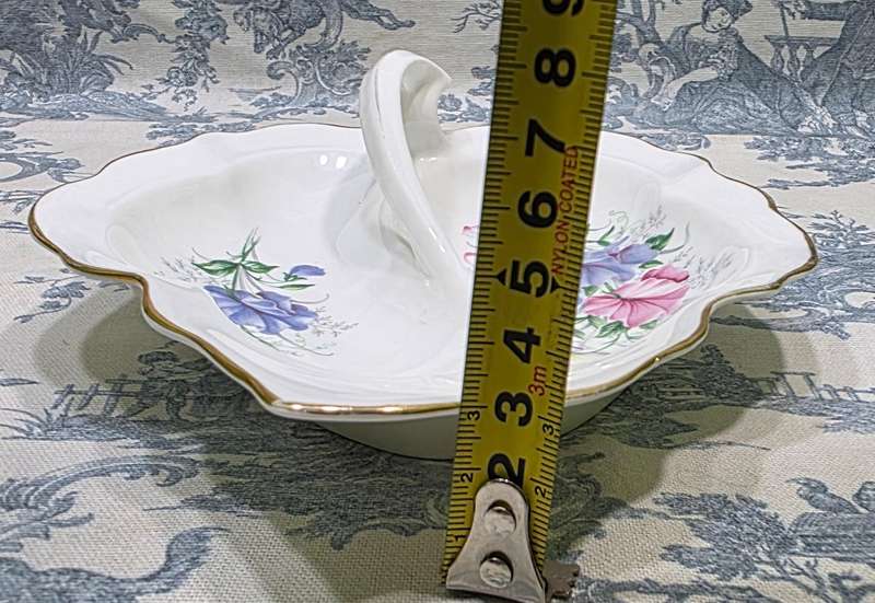 ROYAL ALBERT LEAF DISH | SWEET PEA | FRIENDSHIP SERIES |