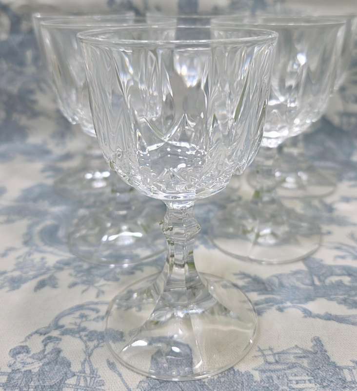 RCR Royal Crystal Rock 24% Lead Crystal White Wine Glasses Set of 6   (03)