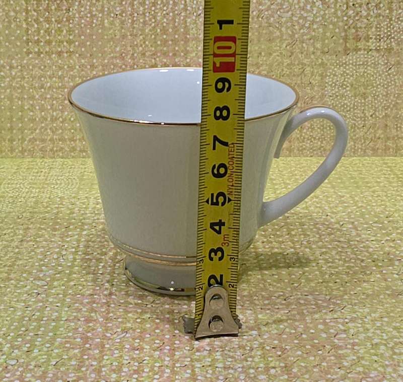 Noritake L553 "Gloria" | Vintage Fine Porcelain Tea Trio Set | 19641974 | Gold Trim | 17-Piece |
