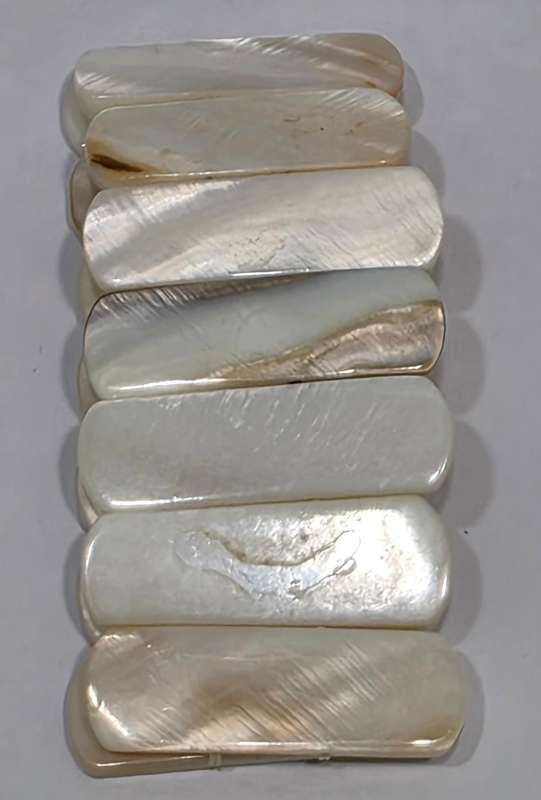 Stretch Bracelet. Genuine Pearlescent Cream, Beige, Mother of Pearls, Sticks Stretch Bracelet