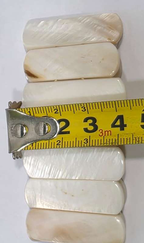 Stretch Bracelet. Genuine Pearlescent Cream, Beige, Mother of Pearls, Sticks Stretch Bracelet