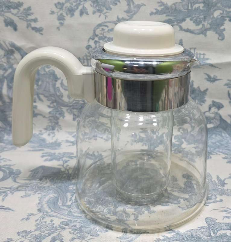 Vintage 1970s Pyrex Coffee/Tea Server | 2-in-1 Hot or Cold with Glass Ice Holder