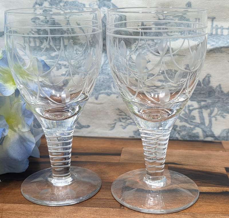 Set of Stuart Crystal Tamara Stem Glasses | Size on Photos |