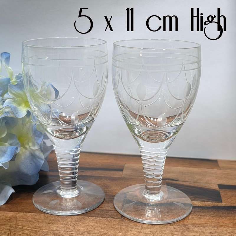 Set of Stuart Crystal Tamara Stem Glasses | Size on Photos |